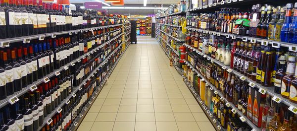 Витрины в супермаркете, фото из архива - Sputnik Азербайджан