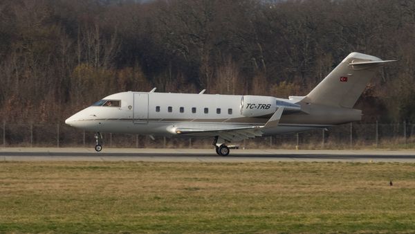 Турецкий частный самолет Bombardier CL604 TC-TRB, фото из архива - Sputnik Азербайджан