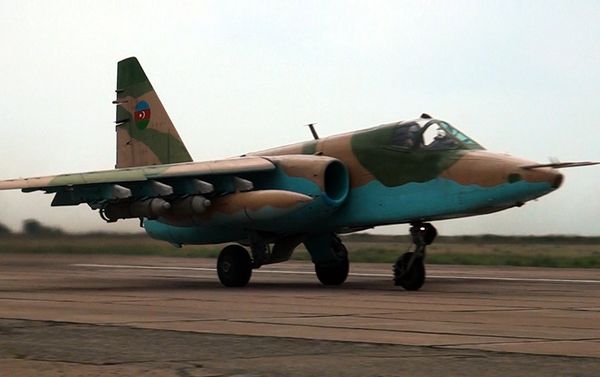 В ходе широкомасштабных учений проводится передислокация войск - Sputnik Азербайджан