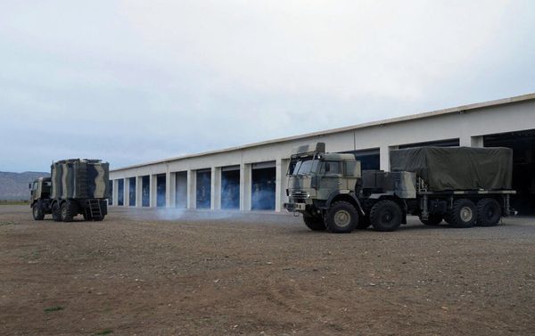В ходе широкомасштабных учений проводится передислокация войск - Sputnik Азербайджан