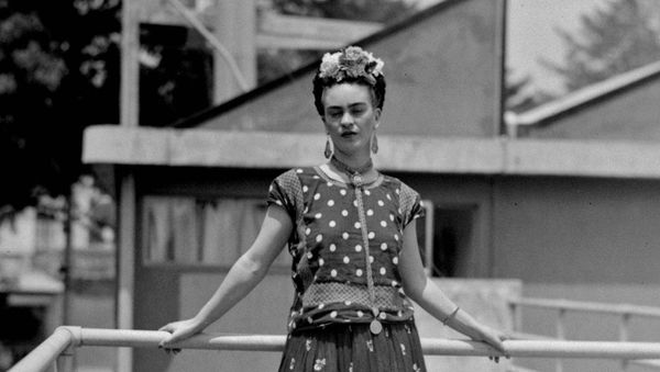 Мексиканская художница Фрида Кало, 14 апреля 1939 года - Sputnik Азербайджан