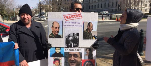Акция протеста азербайджанцев в Вашингтоне - Sputnik Азербайджан