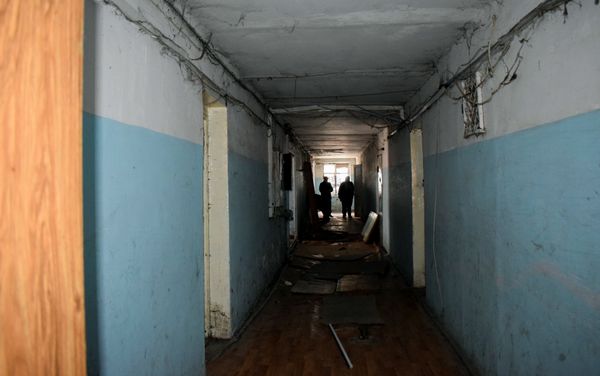 Коридор общежития по адресу проспект Бабека, 87 - Sputnik Азербайджан