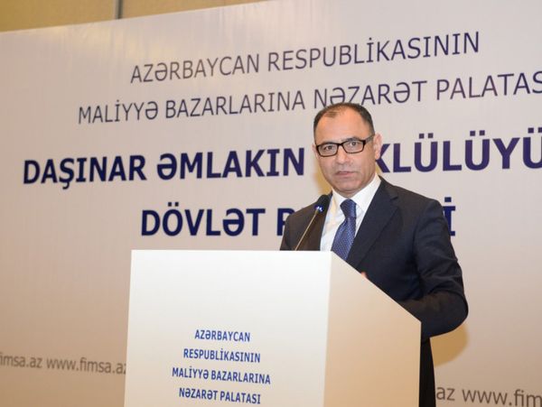 Выступление главного исполнительного директора Палаты надзора над финансовыми рынками Азербайджана Ибрагима Алышова в ходе презентации государственного реестра обременения движимого имущества - Sputnik Азербайджан