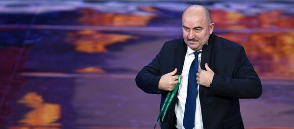 Главный тренер сборной России Станислав Черчесов - Sputnik Азербайджан