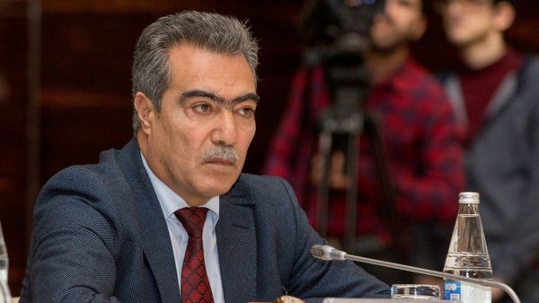 Исполнительный директор Фонда государственной поддержки развития СМИ при Президенте Азербайджана Вугар Сафарли - Sputnik Азербайджан