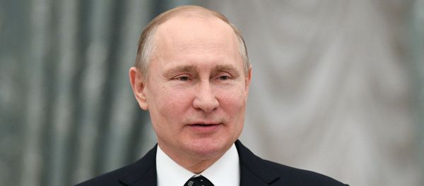 Президент РФ Владимир Путин - Sputnik Азербайджан