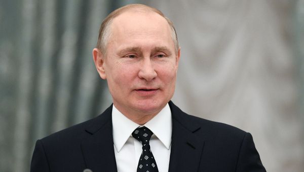 Президент РФ Владимир Путин - Sputnik Азербайджан