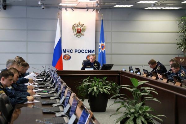 На заседании рабочей группы правительственной комиссии по чрезвычайным ситуациям связанном с пожаром в Кемерово. 25 марта 2018 - Sputnik Азербайджан