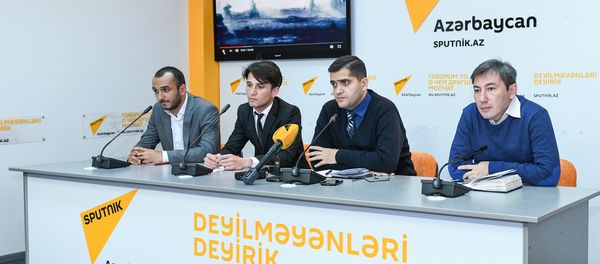 Azərbaycanlıların soyqırımının 100 illiyi faktlar və fotomateriallarda mövzusuna həsr olunmuş mətbuat konfransı - Sputnik Азербайджан