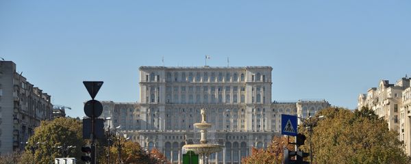Здание парламента Румынии в Бухаресте, архивное фото - Sputnik Азербайджан