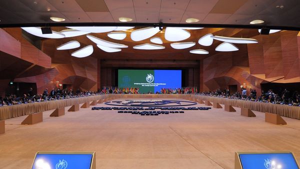 Встреча на уровне высокопоставленных чиновников в рамках подготовки к промежуточной министерской конференции на тему Поддержка международного мира и безопасности во имя устойчивого развития - Sputnik Азербайджан