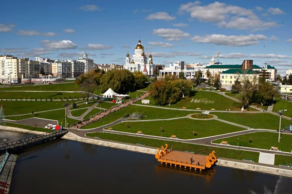 Вид на центральную часть города с аттракциона Колесо обозрения в Саранске - Sputnik Азербайджан