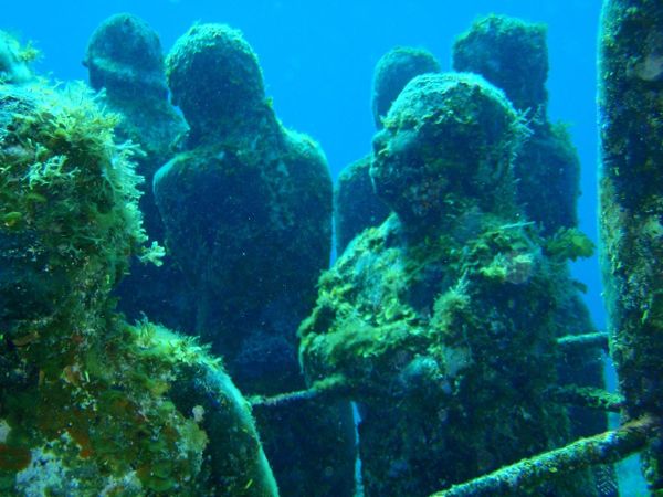 Скульптурная композиция Musa в Национальном морском парке Канкуна в Мексике - Sputnik Азербайджан