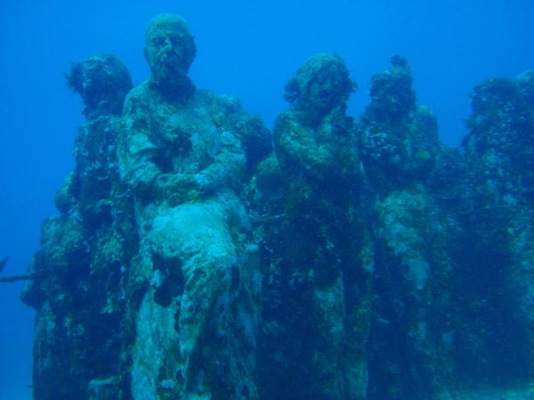 Скульптурная композиция We are the reef  в Национальном морском парке Канкуна в Мексике - Sputnik Азербайджан