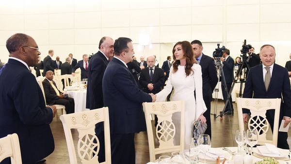 Вице-президент Азербайджана Мехрибан Алиева принимает участие в приеме в честь министров иностранных дел стран Движения неприсоединения - Sputnik Азербайджан