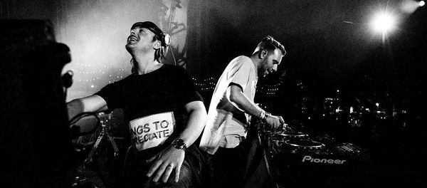 Выступление дуэта Axwell Λ Ingrosso - Sputnik Азербайджан