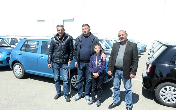 Минтруда подарило свыше сотни новых авто инвалидам Карабахской войны и событий 20 января - Sputnik Азербайджан