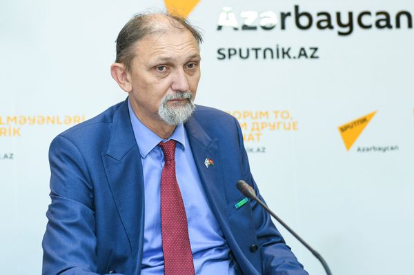 Израильский политолог Юрий Бочаров - Sputnik Азербайджан