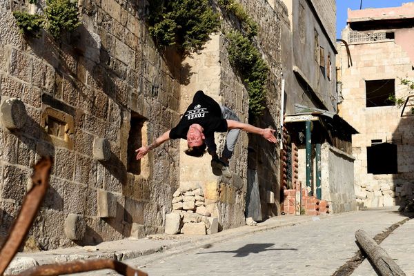 Syrian Teenagers Practice Parkour in Aleppo - Sputnik Азербайджан