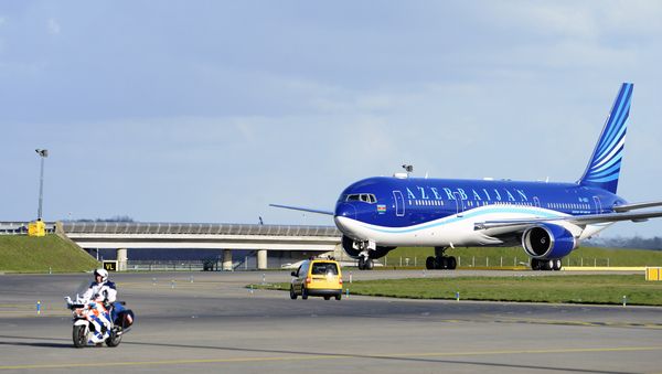 самолет AZAL - Sputnik Азербайджан