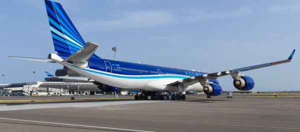 Самолет Азербайджанских авиалиний. Фото из архива AZAL - Sputnik Азербайджан
