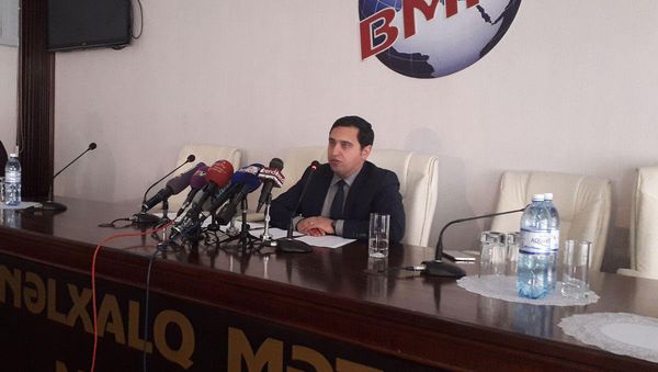 Помощник по политическим вопросам наблюдательной миссии БДИПЧ ОБСЕ Вугар Ахмедов - Sputnik Азербайджан