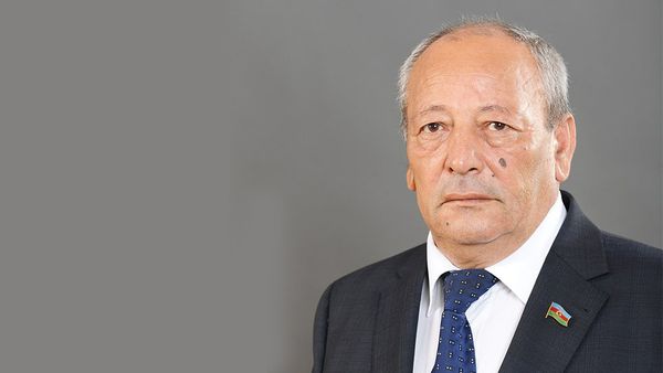 Депутат азербайджанского парламента Астан Шахвердиев - Sputnik Азербайджан