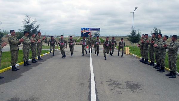 В Азербайджанской Армии проводятся спортивные соревнования - Sputnik Азербайджан