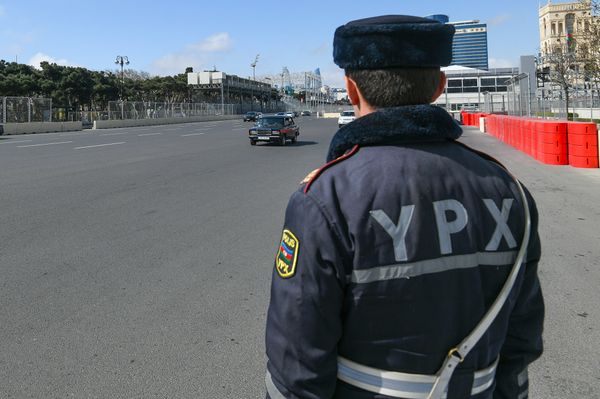 Сотрудник ДПС Хагани Мирзалиев - Sputnik Азербайджан