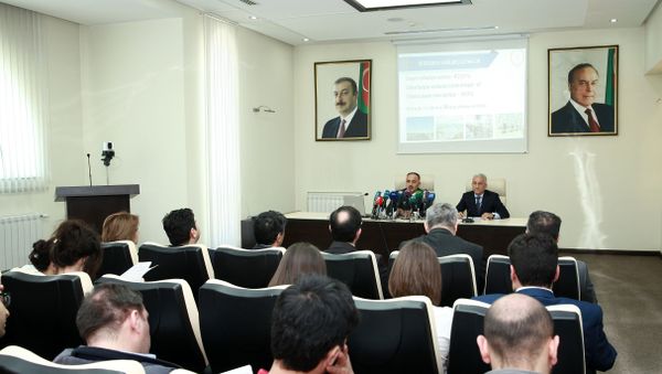 Пресс-конференция Национального фонда поддержки предпринимательства (НФПП) министерства экономики - Sputnik Азербайджан