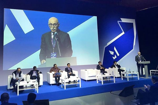 Азербайджанская делегация принимает участие в V Московском международном салоне образования - Sputnik Азербайджан
