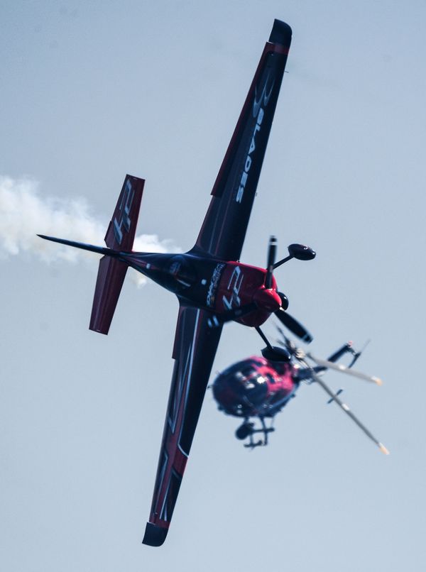 Пилот Бен Мерфи во время выступления в классе Master на этапе чемпионата мира Red Bull Air Race в Каннах - Sputnik Азербайджан