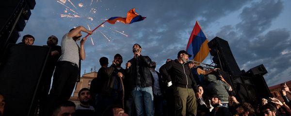 Митинг протестного движения Мой шаг на площади Республики (23 апреля 2018). Ереван - Sputnik Азербайджан