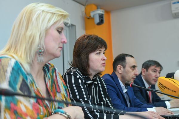 Пресс-конференция недавно созданной Рабочей группы по изучению и популяризации архитектурного, культурного, духовного, этнографического и исторического наследия Азербайджана - Sputnik Азербайджан