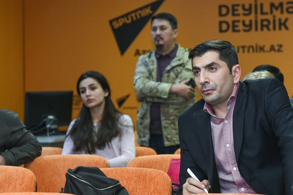 Пресс-конференция недавно созданной Рабочей группы по изучению и популяризации архитектурного, культурного, духовного, этнографического и исторического наследия Азербайджана - Sputnik Азербайджан