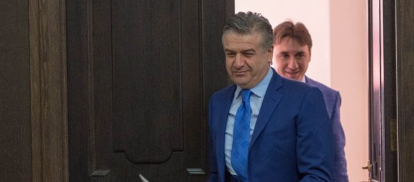 Премьер-министр Армении Карен Карапетян - Sputnik Азербайджан