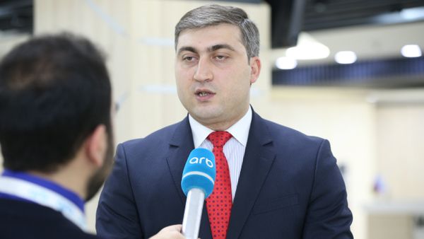 Пресс-секретарь центра Службы ASAN Анар Гусейнов Пресс-секретарь центра Службы ASAN Анар Гусейнов - Sputnik Азербайджан