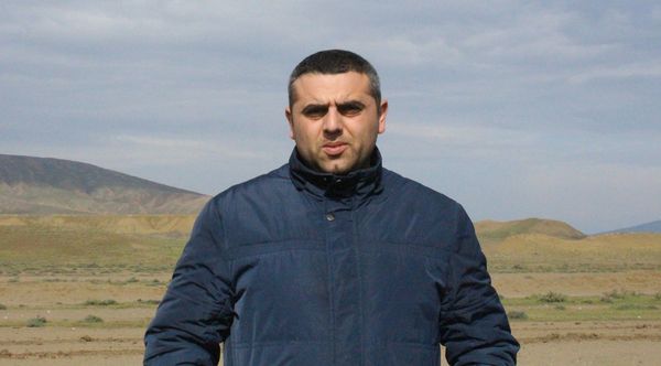 Директор заповедника Абшеронских грязевых вулканов Джейхун Пашаев - Sputnik Азербайджан