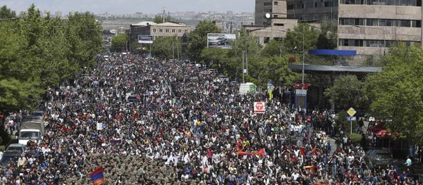 Акция протеста в Ереване, 23 апреля 2018 года - Sputnik Азербайджан