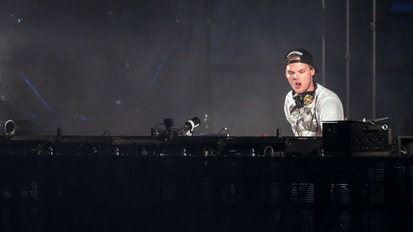 DJ Avicii - Sputnik Азербайджан
