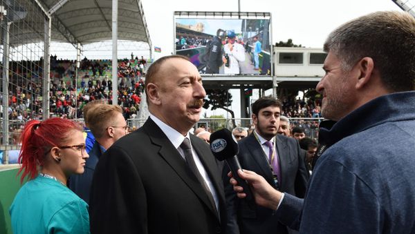 Президент Ильхам Алиев на основной гонке Гран-при Азербайджана Формулы-1 - Sputnik Азербайджан