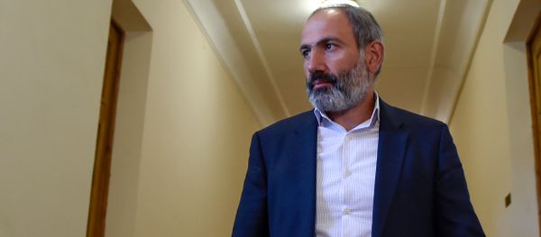 Лидер оппозиционной фракции Елк в НС Никол Пашинян (30 апреля 2018). Еревaн - Sputnik Азербайджан