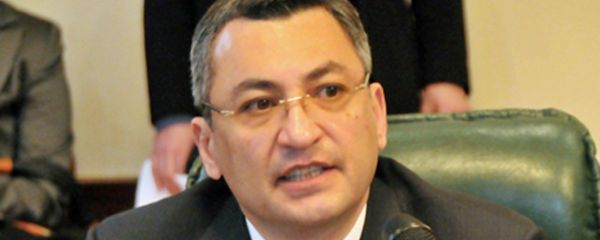Qaçqınların və Məcburi Köçkünlərin İşləri üzrə Dövlət Komitəsinin sədri Rövşən Rzayev  - Sputnik Азербайджан