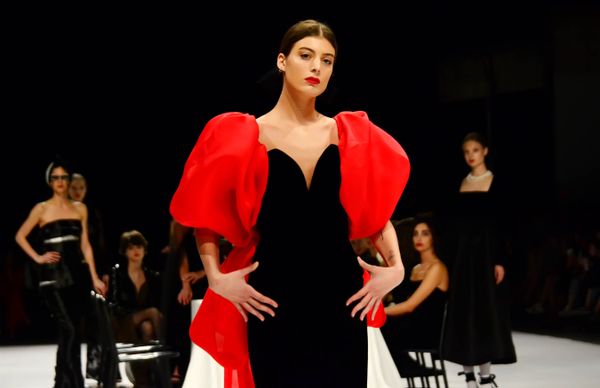 Неделя моды Mercedes-Benz Fashion Week - дизайнер Джаба Диасамидзе представляет свою коллекцию - Sputnik Азербайджан