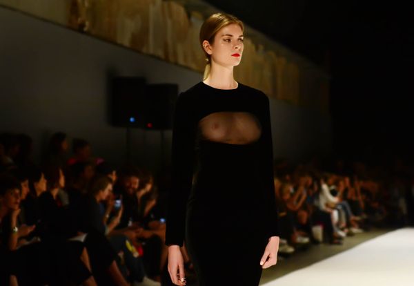 Неделя моды Mercedes-Benz Fashion Week - дизайнер Джаба Диасамидзе представляет свою коллекцию - Sputnik Азербайджан