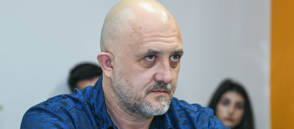 Журналист и политический обозреватель Евгений Михайлов - Sputnik Азербайджан
