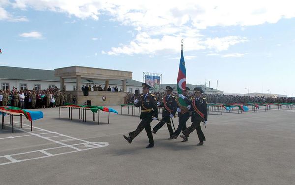 Церемония принятия военной присяги в воинских частях Министерства обороны Азербайджанской Республики - Sputnik Азербайджан