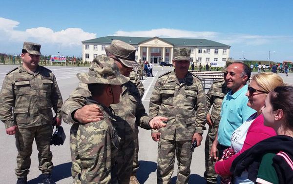 Церемония принятия военной присяги в воинских частях Министерства обороны Азербайджанской Республики - Sputnik Азербайджан