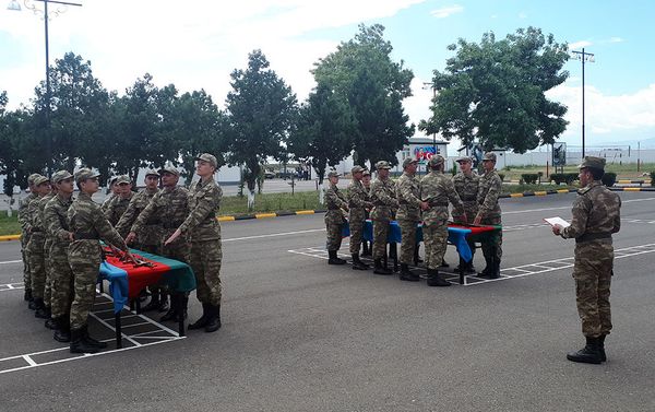 Церемония принятия военной присяги в воинских частях Министерства обороны Азербайджанской Республики - Sputnik Азербайджан